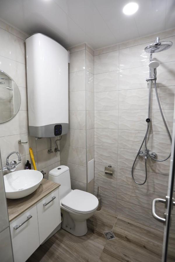 White Central Apartment Warna Exterior foto