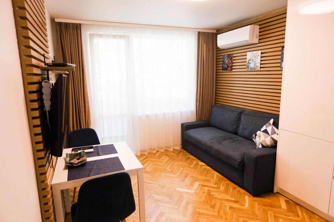 White Central Apartment Warna Exterior foto