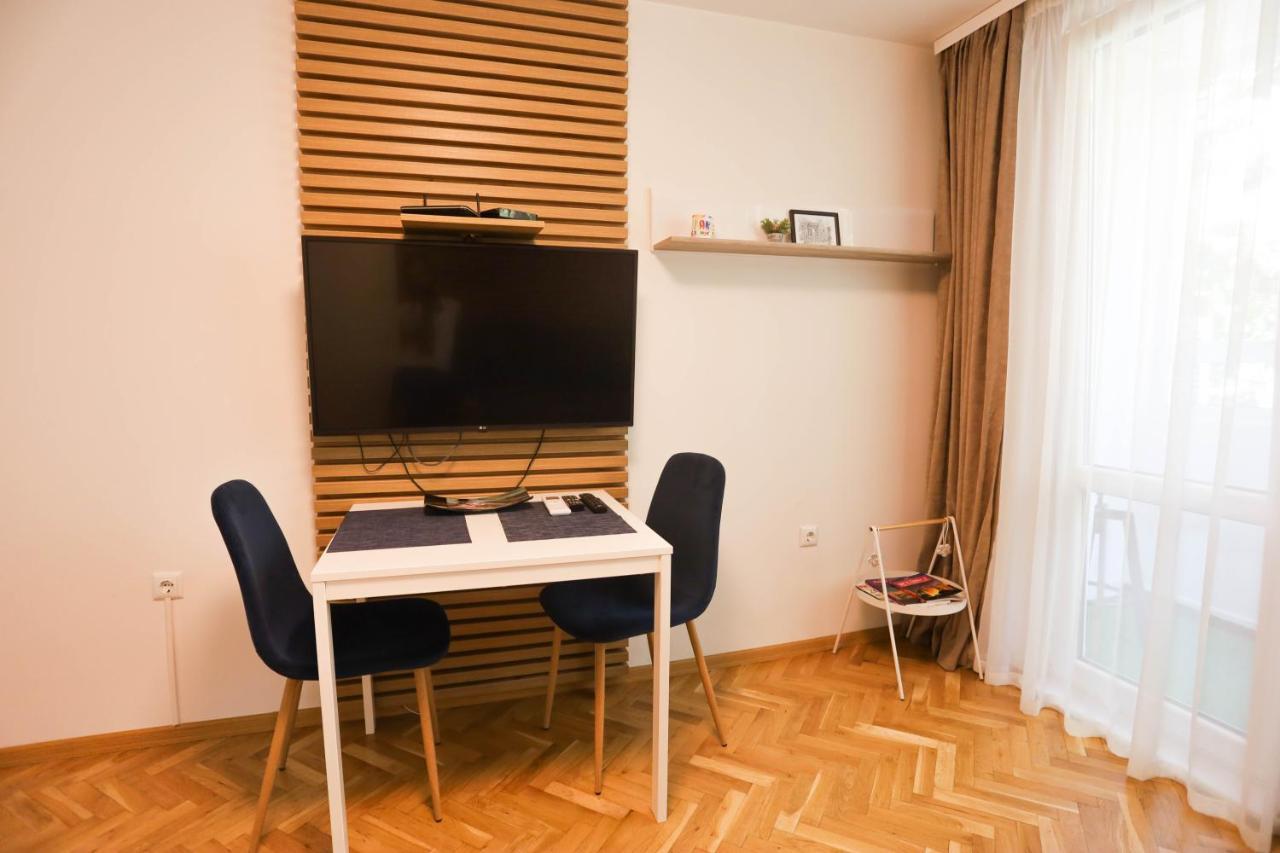 White Central Apartment Warna Exterior foto