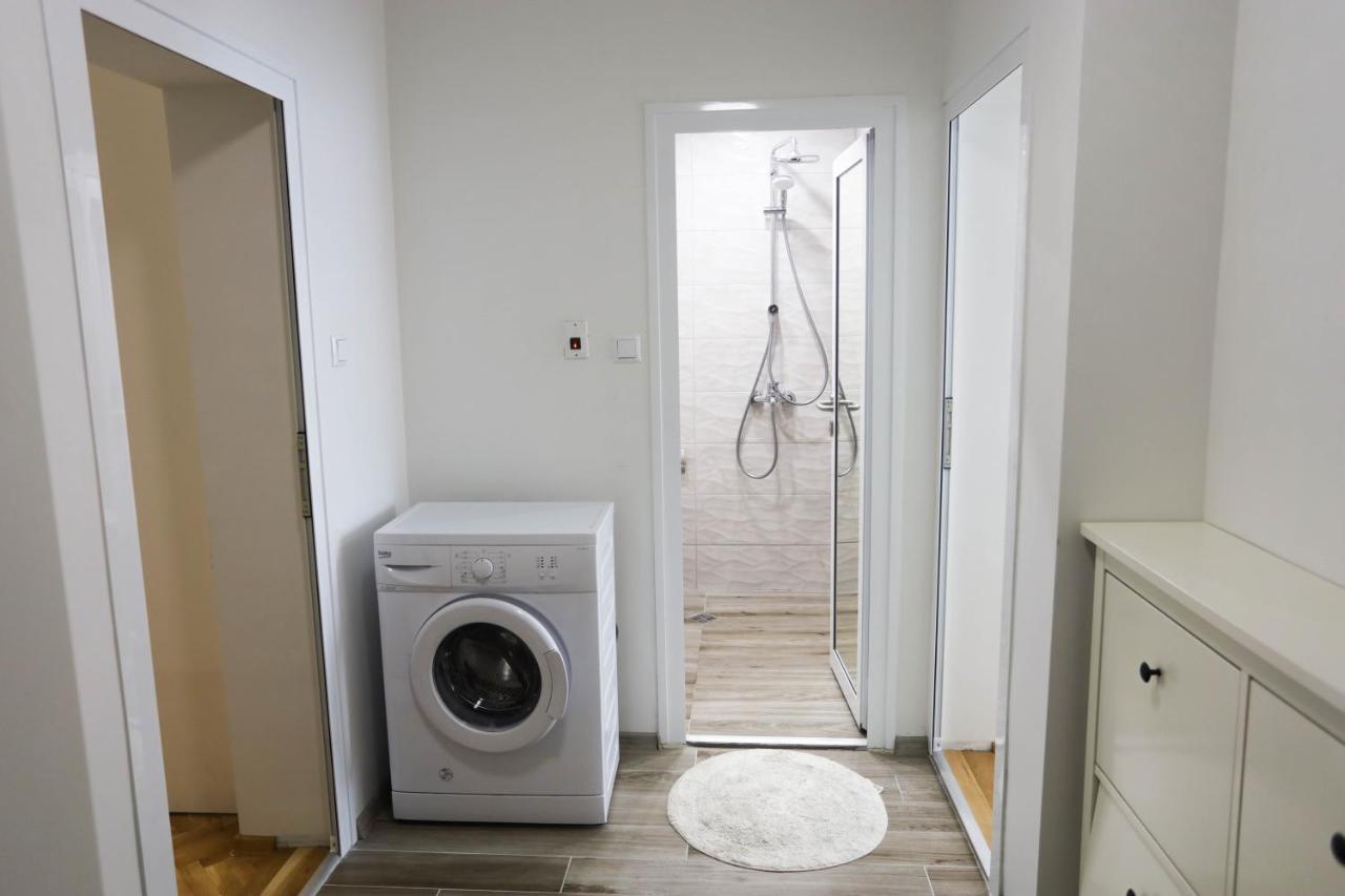 White Central Apartment Warna Exterior foto